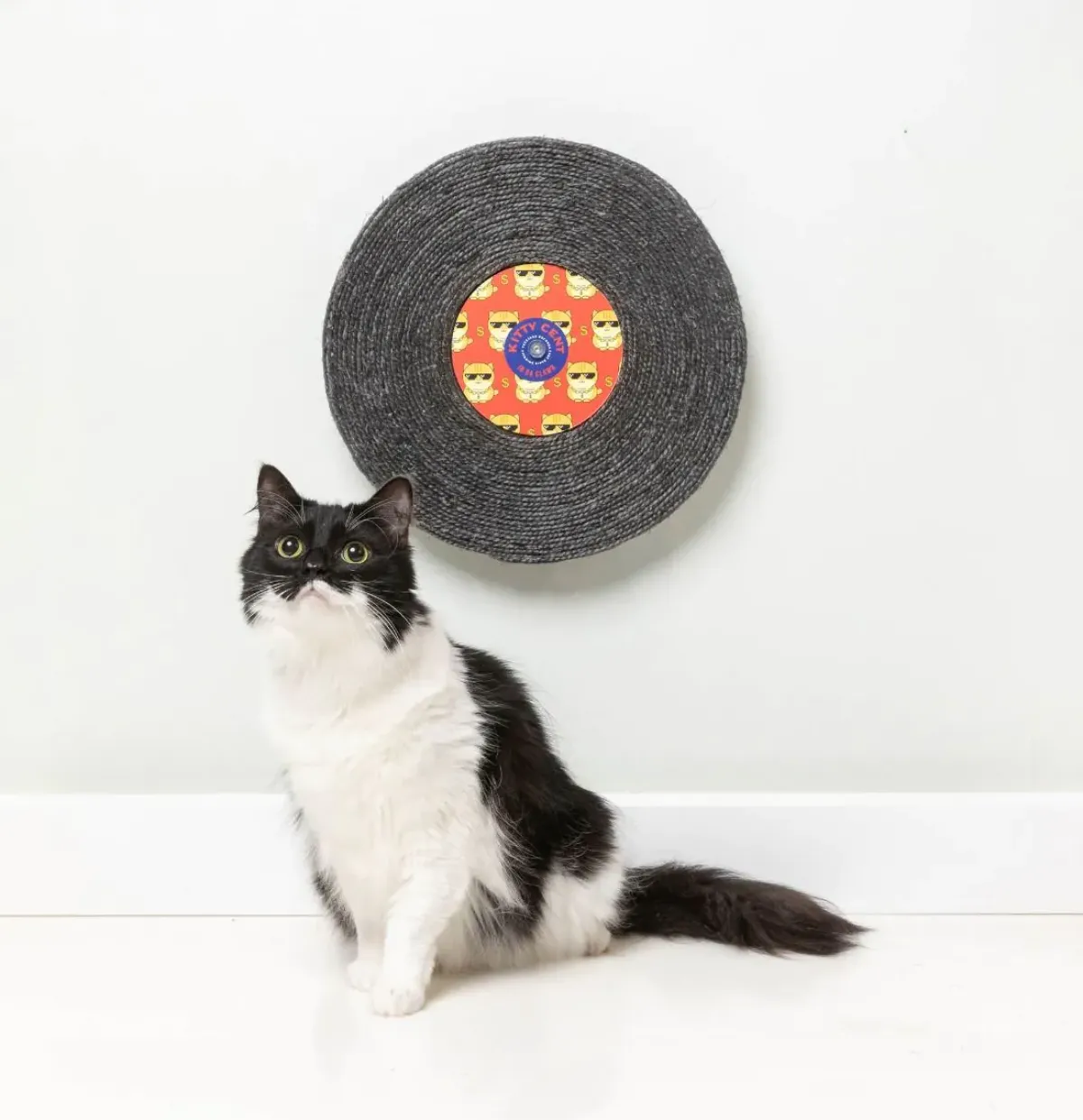 FuzzYard Kitty Cent - Record Cat Scratcher