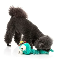 FuzzYard Neck Minnits - Loch Neck Monster